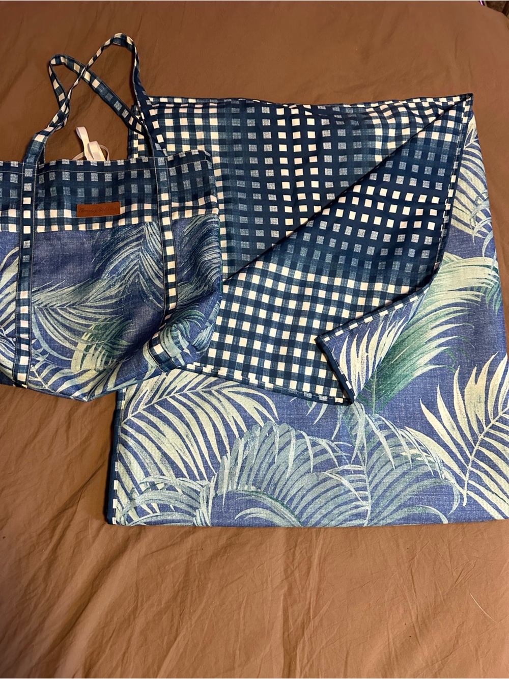 Tommy Bahama patch tote bag and blanket